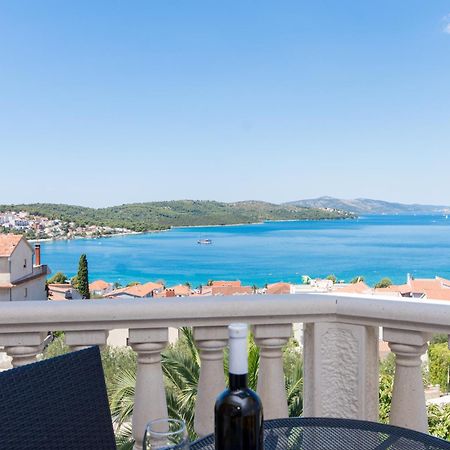 Apartments Bisera Trogir Exterior photo