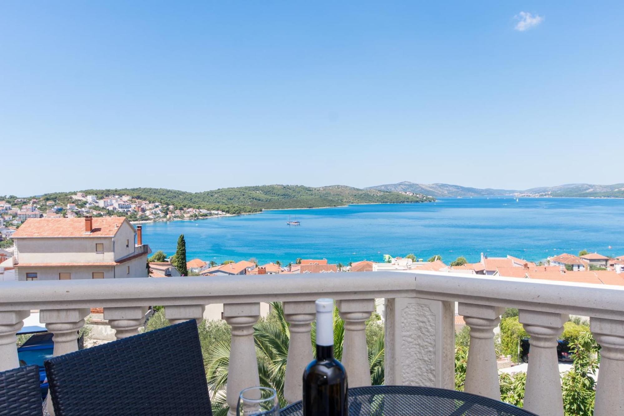 Apartments Bisera Trogir Exterior photo