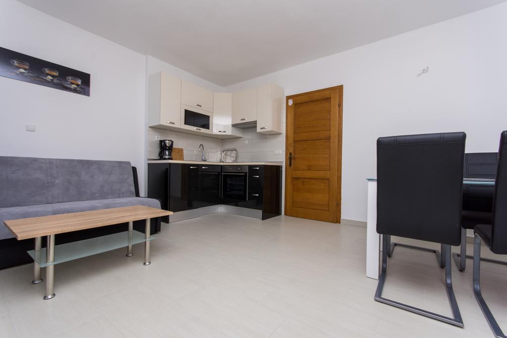 Apartments Bisera Trogir Exterior photo